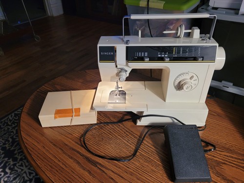 Rare vintage singer 6212c - rare,