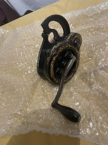 Rare vintage singer - rare,