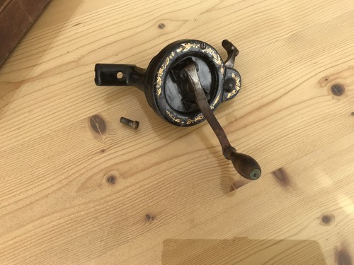 Genuine singer sewing machine - singer,